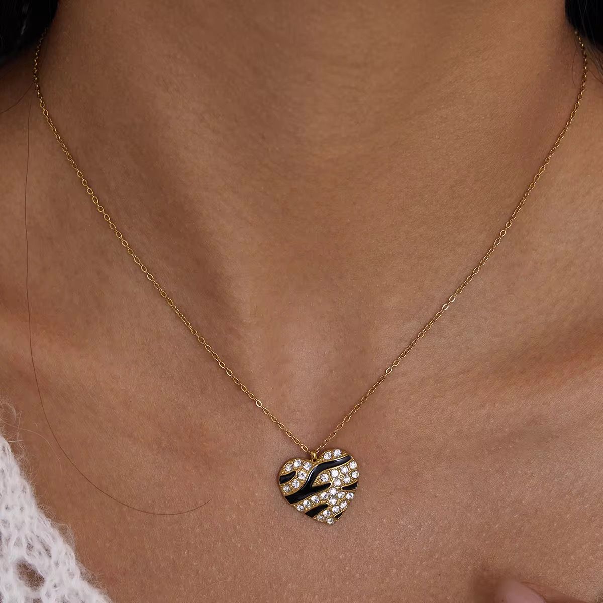 Anti Valentine Necklace