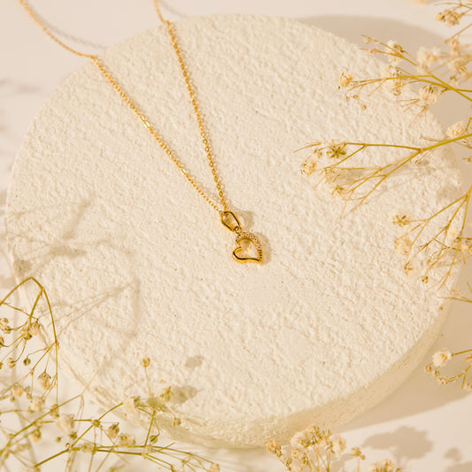 Curve Heart Necklace